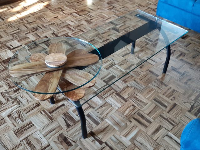 tavolino personalizzato per sala