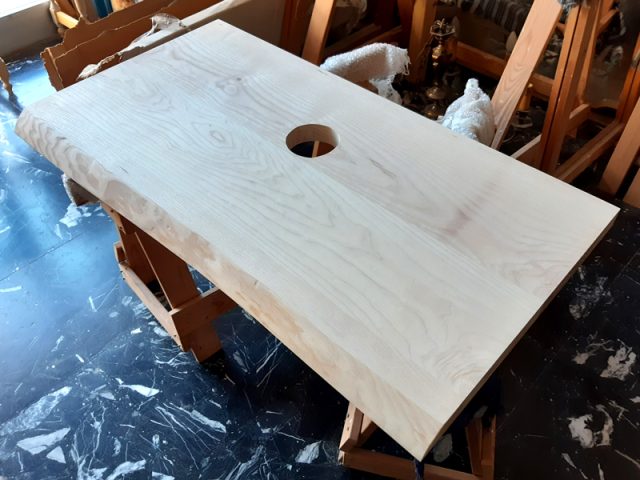RISTRUTTURAZIONE APPARTAMENTO - Creazione del piano in legno per il lavabo del bagno secondario