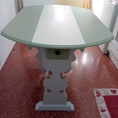 TAVOLO FRATINO - Restyling ultimato, tavolo aperto, vista laterale restyling-vecchi-mobili-tavolo-fratino-aperto