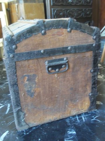 Baule da viaggio vista laterale Baule da viaggio vista laterale