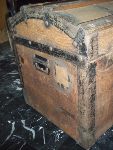 Particolare bordura in ferro rovinata Particolare bordura in ferro rovinata