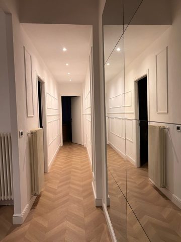 Foto 8 - Il corridoio, punto di forza oltre alle boiserie un grande specchio che amplifica gli spazi Foto 8 - Il corridoio, punto di forza oltre alle boiserie un grande specchio che amplifica gli spazi
